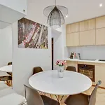 Refurbished Design Flat -near Champs-elysees דירה פריז