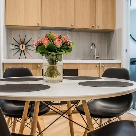 Refurbished Design Flat -near Champs-elysees *