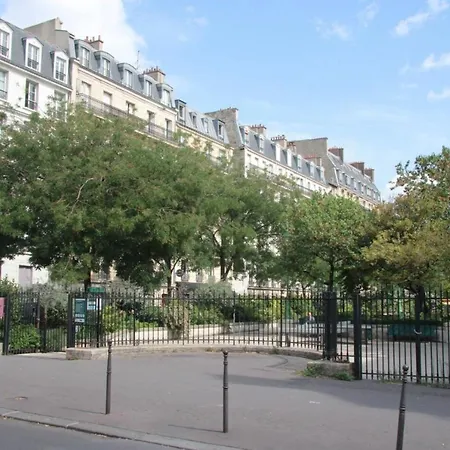 Refurbished Design Flat -near Champs-elysees * פריז
